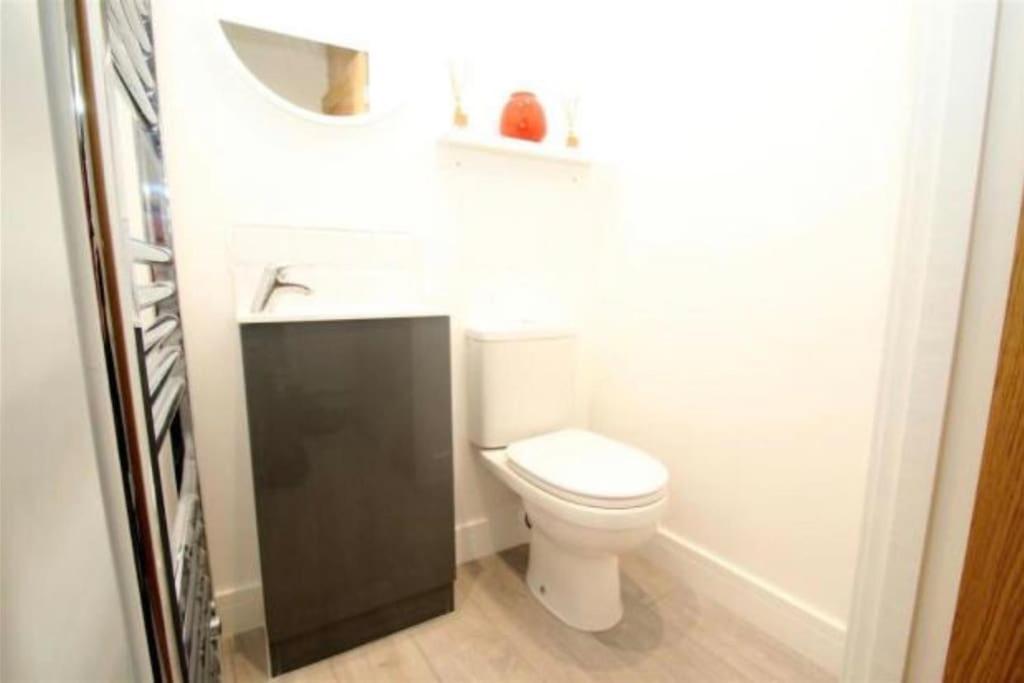 The Villas, Newly Refurbished Modern Home - Free Parking, Prime, Netflix Buckingham Exterior photo